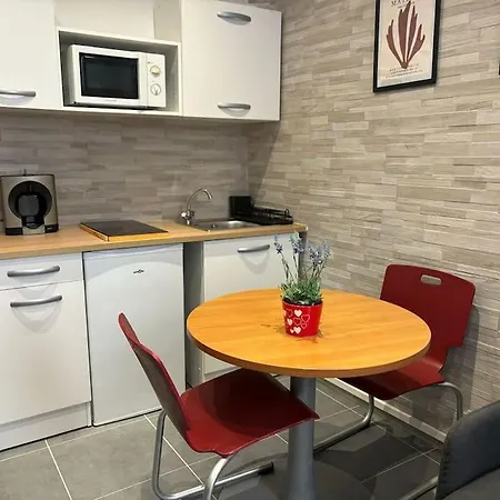 Le Centre Yourhosthelper